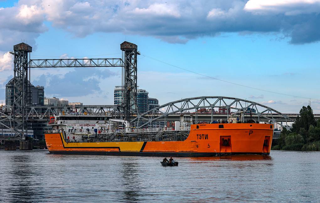 BE dhe G7 shqyrtojnë ndalimin e plotë të transportit të naftës ruse